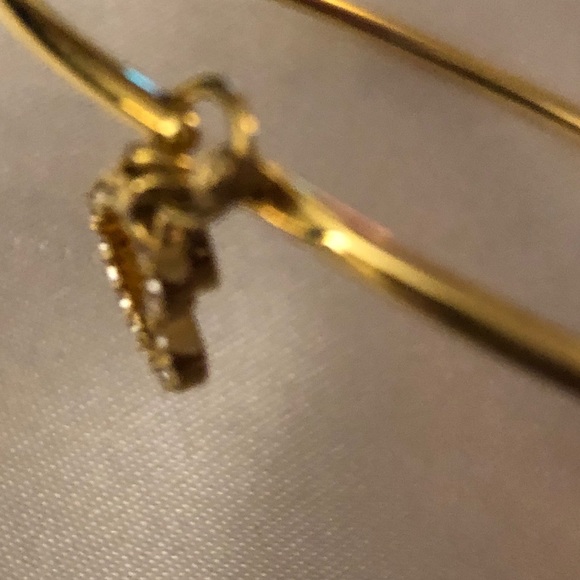 Michael Kors Gold Plated Over Brass Bangle With Logo & Heart Charms NWT - Picture 10 of 10